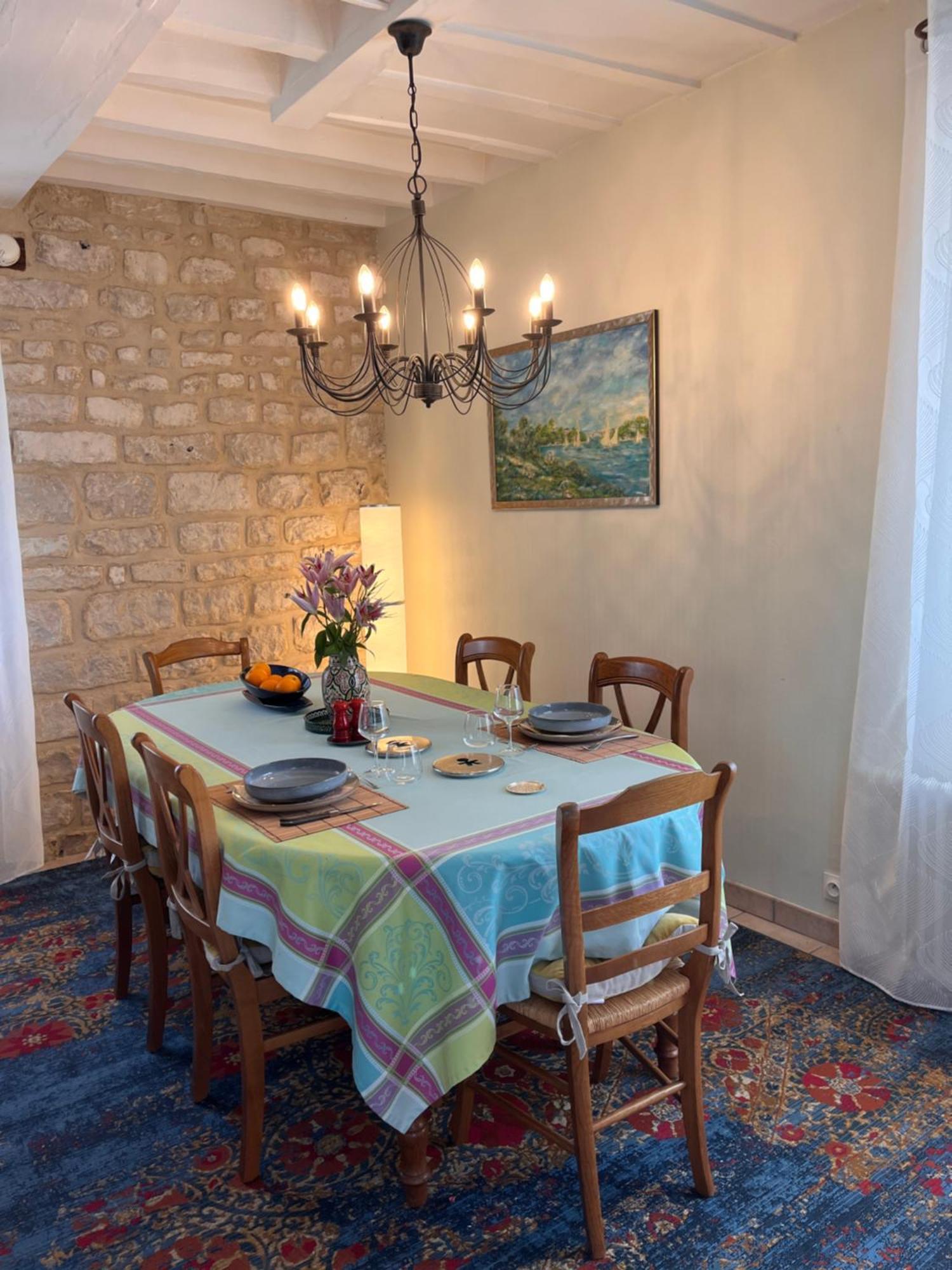 Le Clos Des Vignes Bed and Breakfast Notre-Dame-de-l'Isle Εξωτερικό φωτογραφία